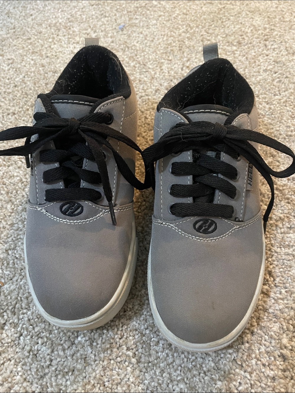 Heelys Kids Gray and Black Lace-Up Skate Sneakers